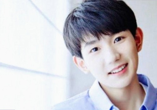 揭秘18馃埐免费版：当前热点中的免费资源与风险分析