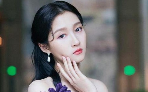 揭秘嫩草17.c 91免费版官方版背后的真实动态