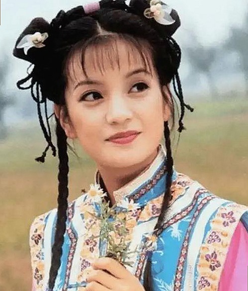 探索“91 一起草wwwcom91官方版”的多彩世界：畅享免费动漫与资源