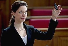 揭秘17·c1起草：背后故事与最新影视资源动态