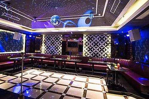 爱爱网官方版：网络成人内容的反差与现状