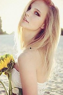 黑料吃瓜免费版：揭秘娱乐圈背后真相与热门资源对比