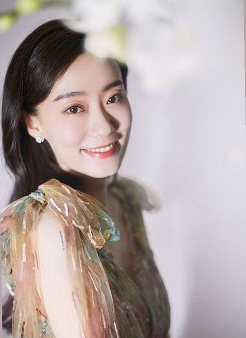 最新小巧🐥伸女生🍑🍑里姿势攻略，让你轻松掌握技巧